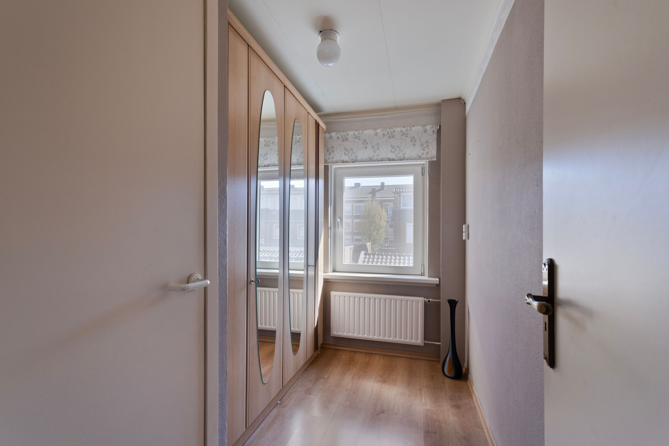 Photo 21 of Van Kinsbergenstraat 16