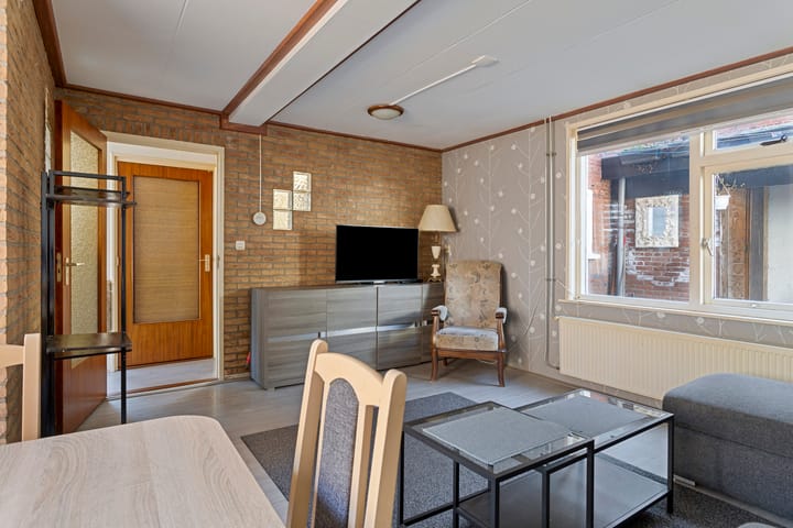 Photo 11 of Wilhelminastraat 6-A