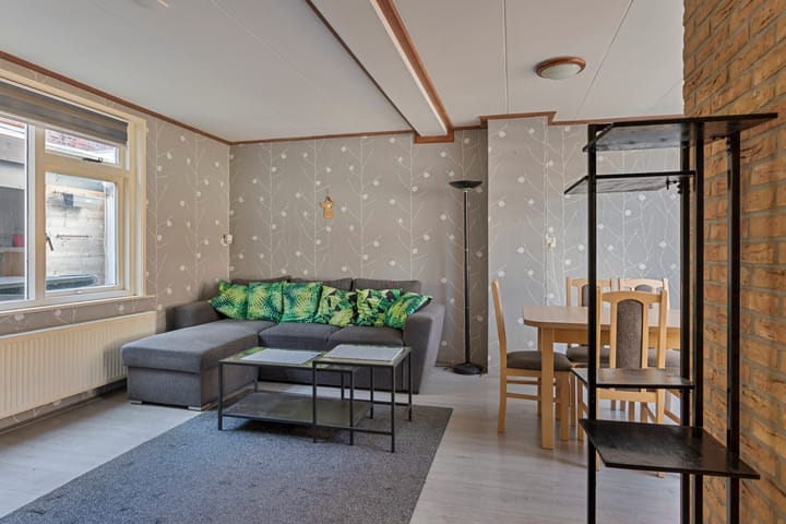 Photo 13 of Wilhelminastraat 6-A