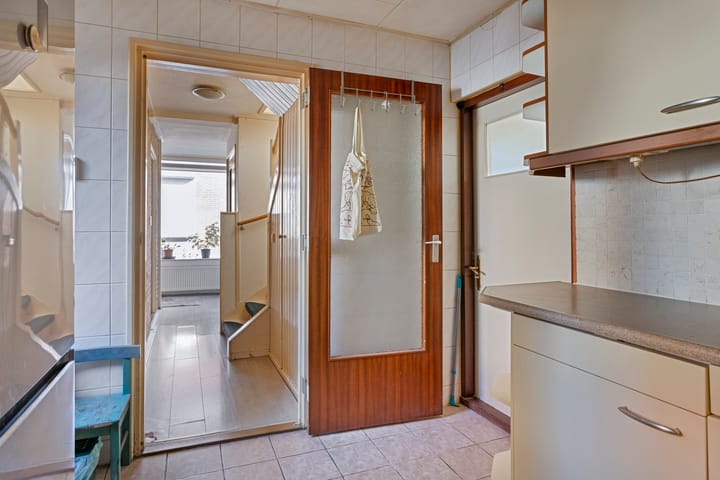 Photo 15 of Wilhelminastraat 6-A