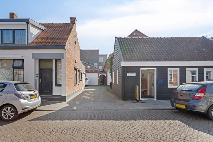 Photo 30 of Wilhelminastraat 6-A