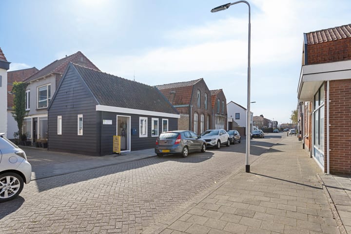 Photo 31 of Wilhelminastraat 6-A