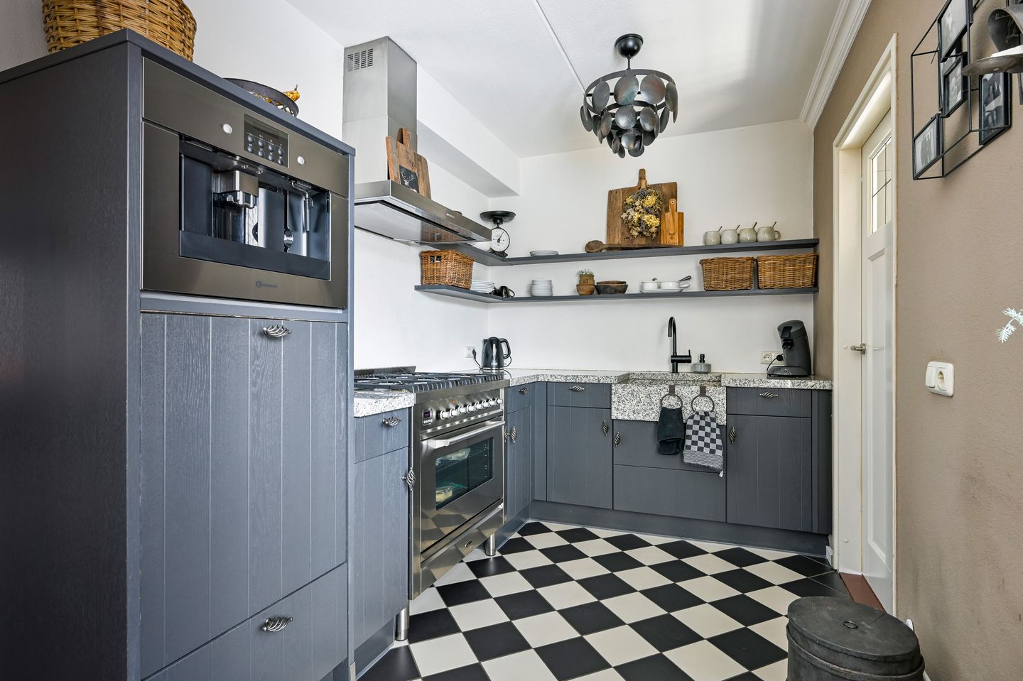 Foto 10 van Sierduif 37