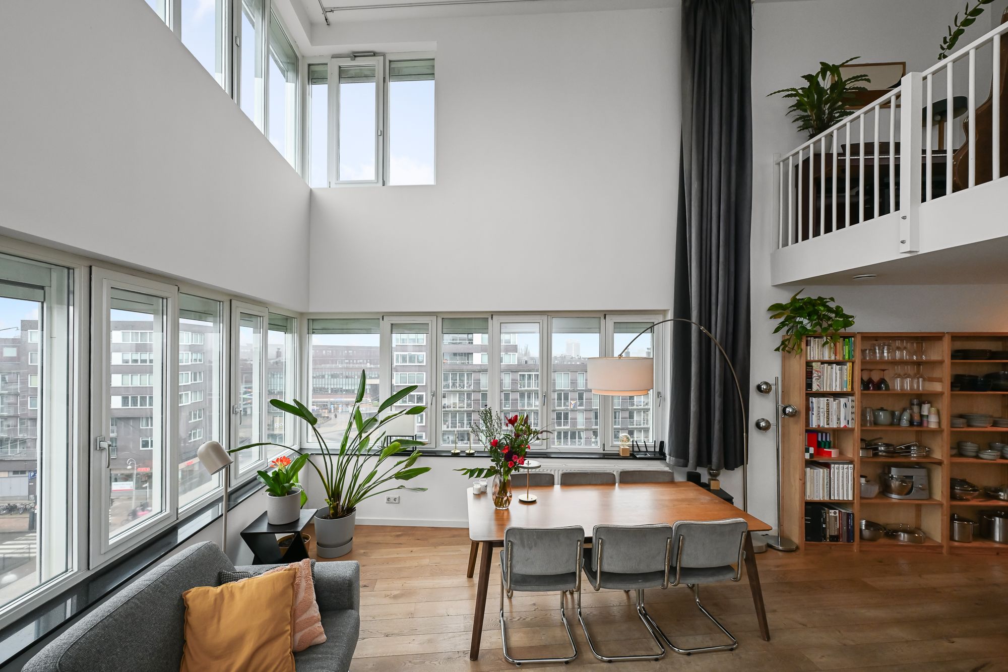 Foto 3 van Hoofdweg 718