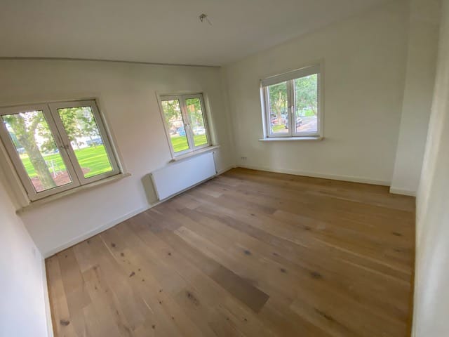 Photo 5 of Professor Van der Waalsstraat 71