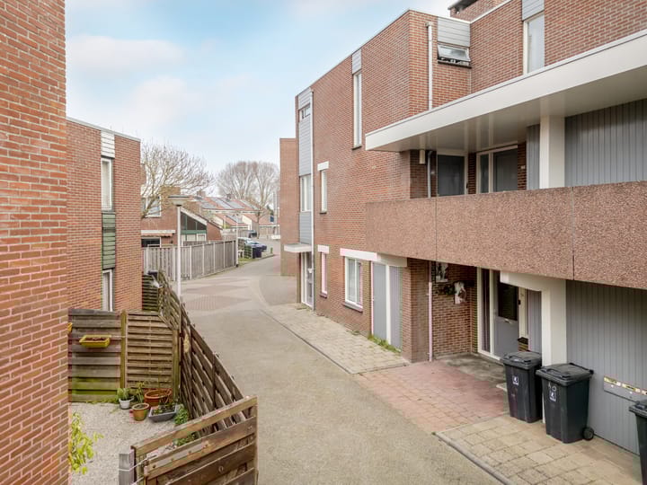 Foto 7 van Azalea 34