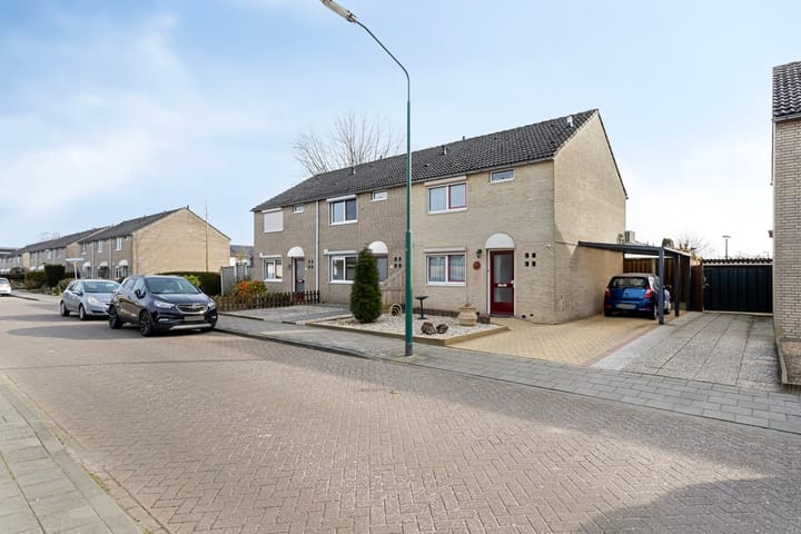 Foto 20 van Adam van Moorselstraat 26