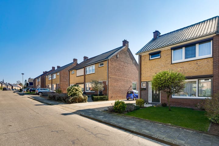 Foto 20 van Albert Schweitzerstraat 40