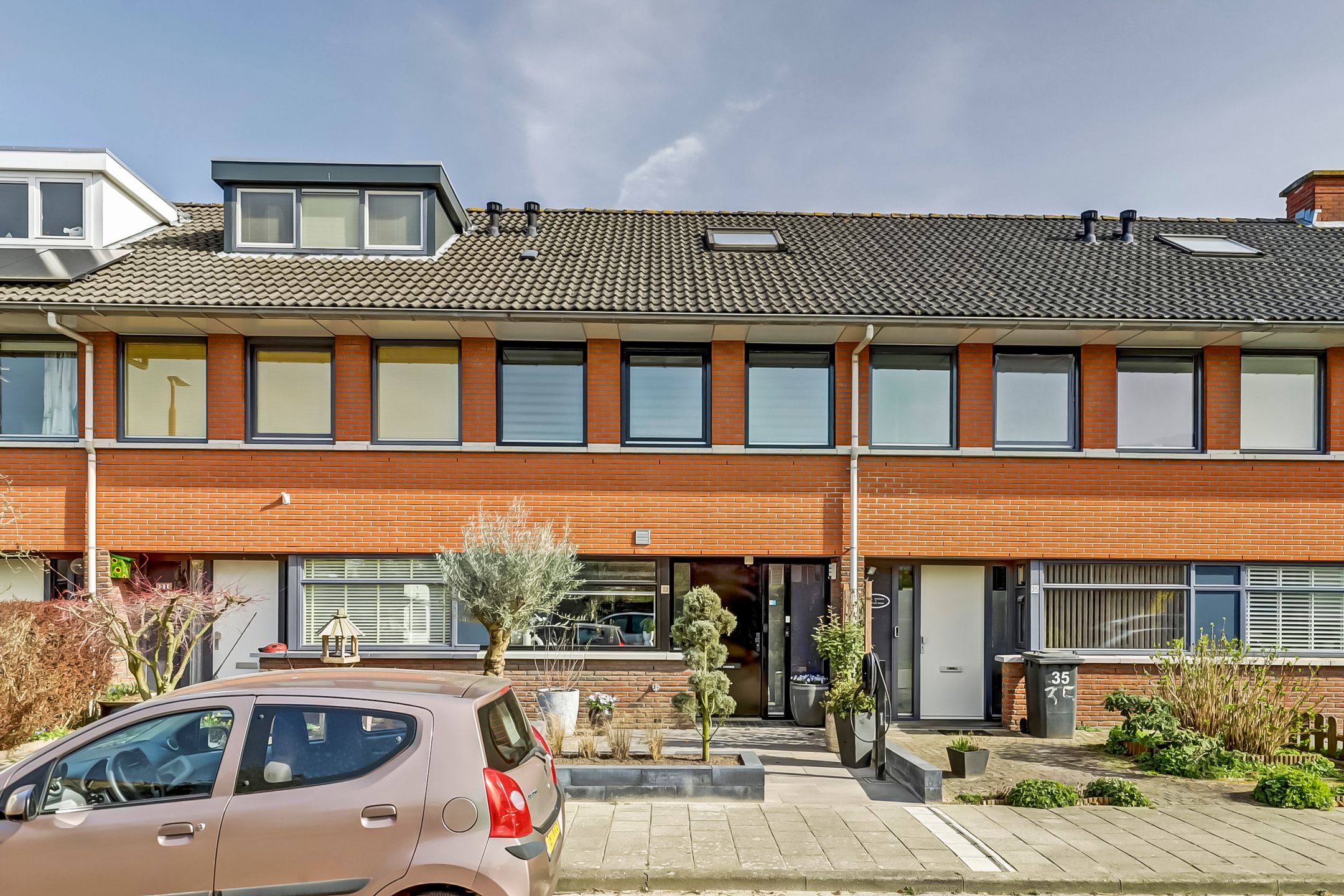 Foto 3 van Meindert Hobbemahage 33