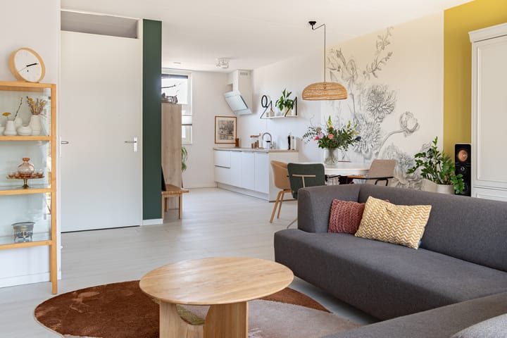 Photo 2 of Koningspage 67