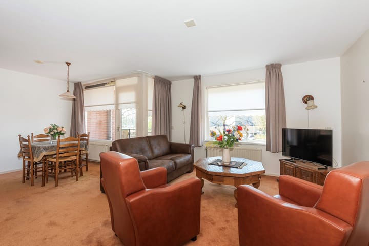 Foto 2 van van Heeckerenweg 32