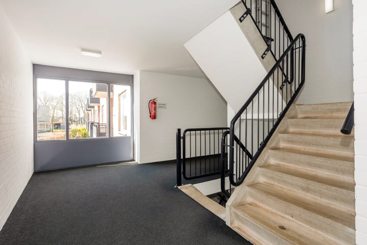 Foto 6 van van Heeckerenweg 32