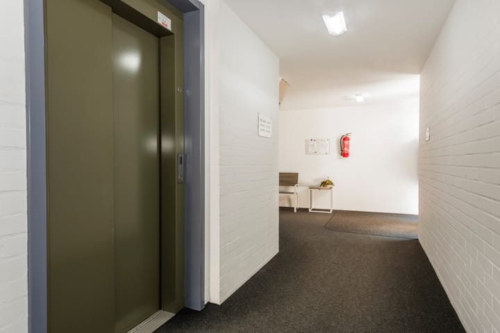 Foto 7 van van Heeckerenweg 32