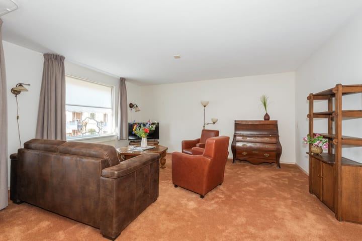 Foto 11 van van Heeckerenweg 32