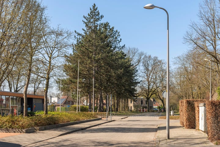 Foto 28 van van Heeckerenweg 32