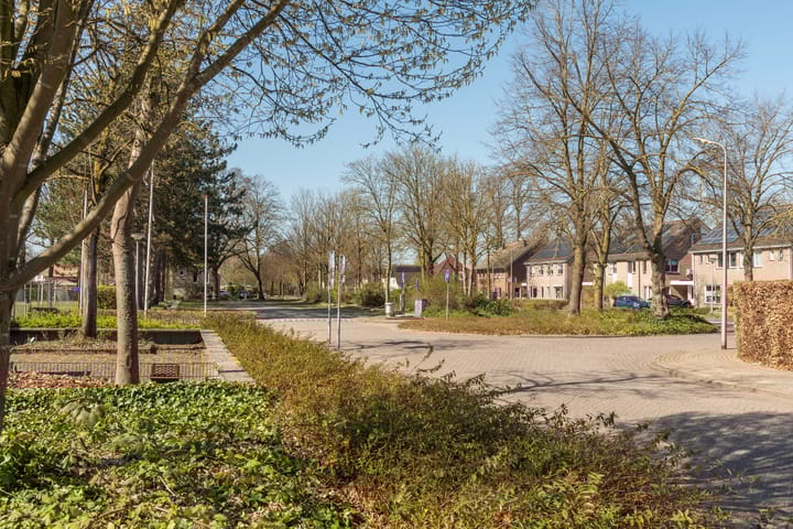 Foto 29 van van Heeckerenweg 32