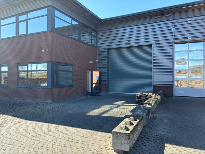 Angstelkade 2-A, Nieuwersluis