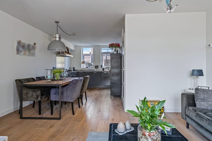 Foto 13 van Willem Alexanderplein 4