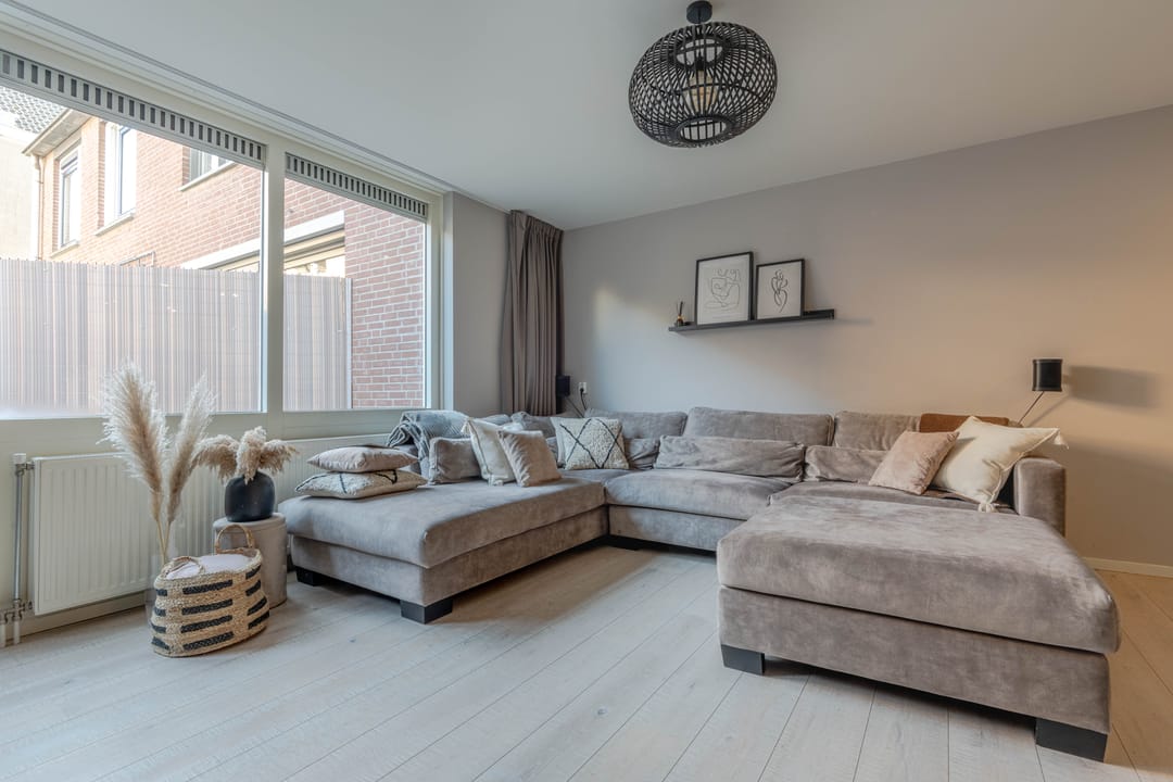 Photo 8 of Wolphaertstraat 90