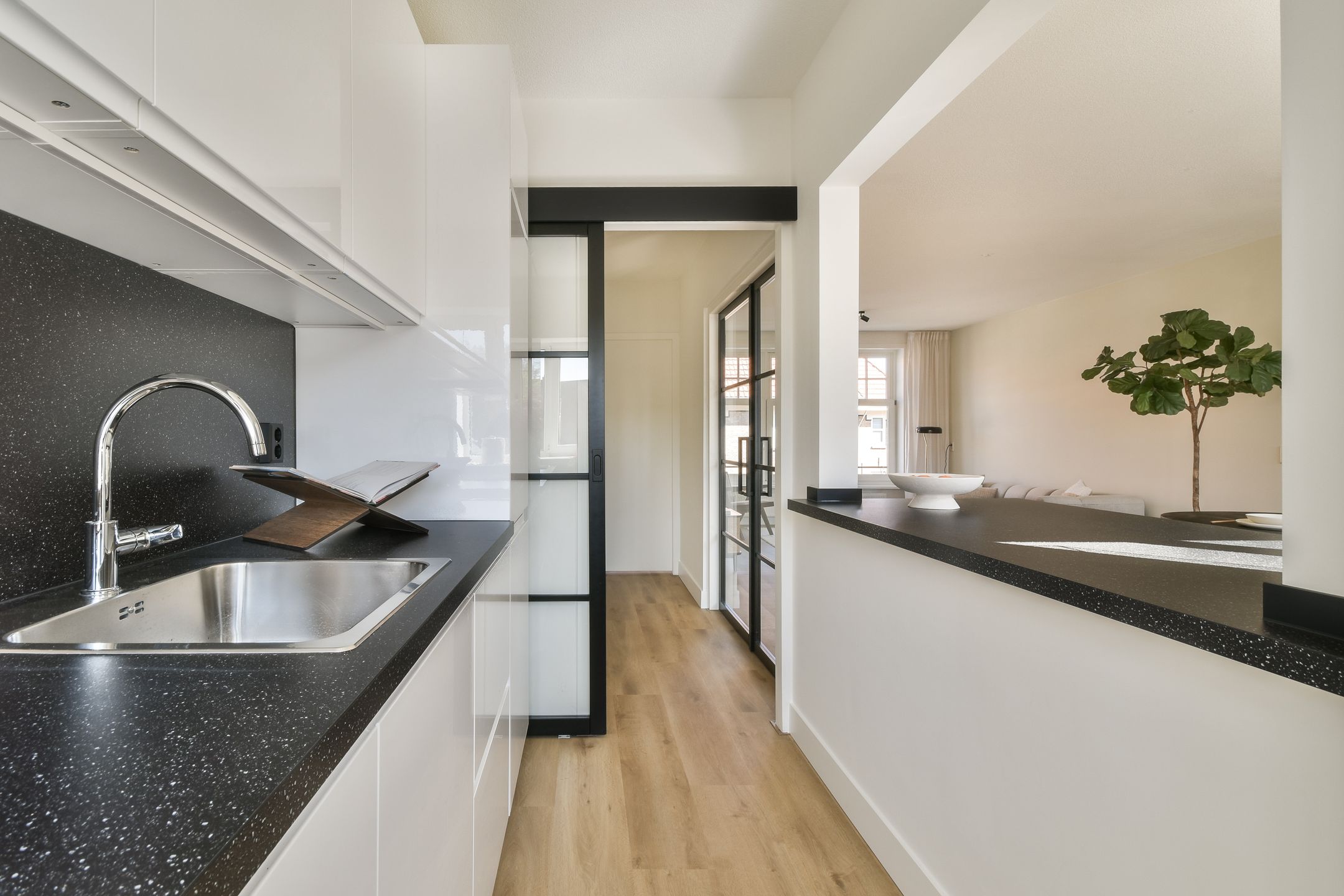 Foto 9 van Oostzaanstraat 107