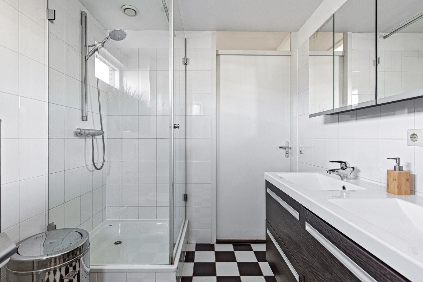 Foto 20 van Donkerelaan 56