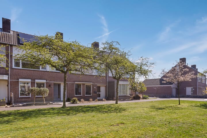 Foto 37 van Leharstraat 5