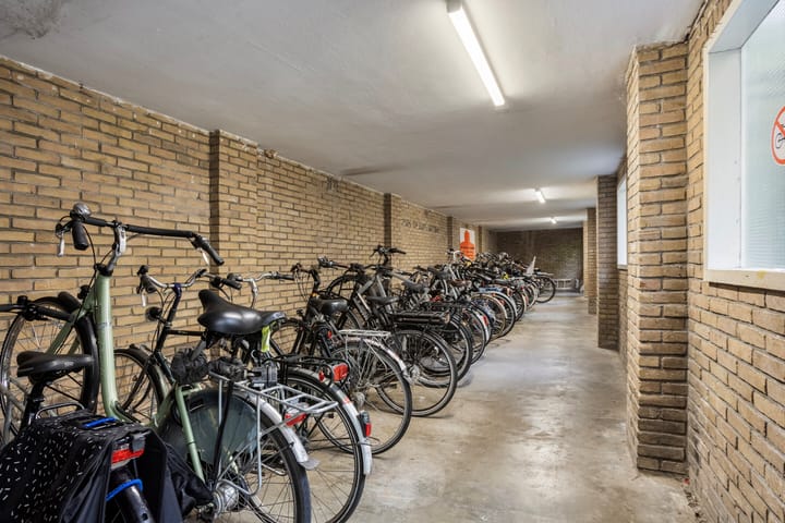 Photo 39 of 's-Gravendijkwal 158-B