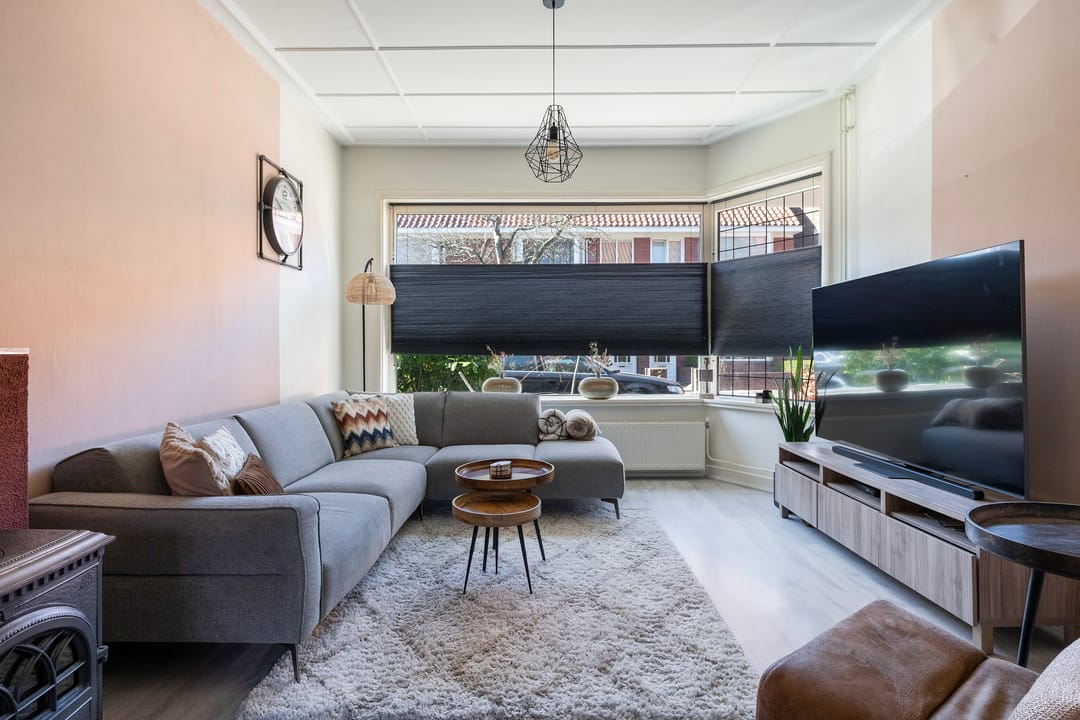 Foto 2 van van Roonhuysestraat 8