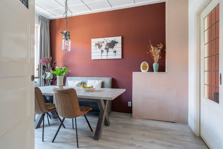 Foto 3 van van Roonhuysestraat 8