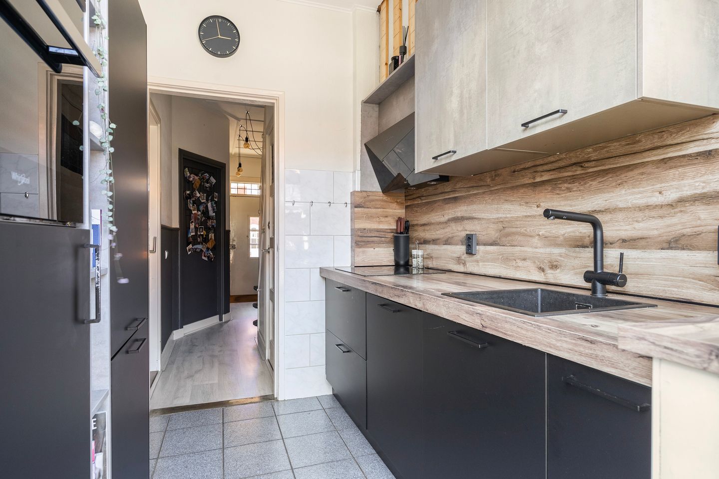 Foto 4 van van Roonhuysestraat 8