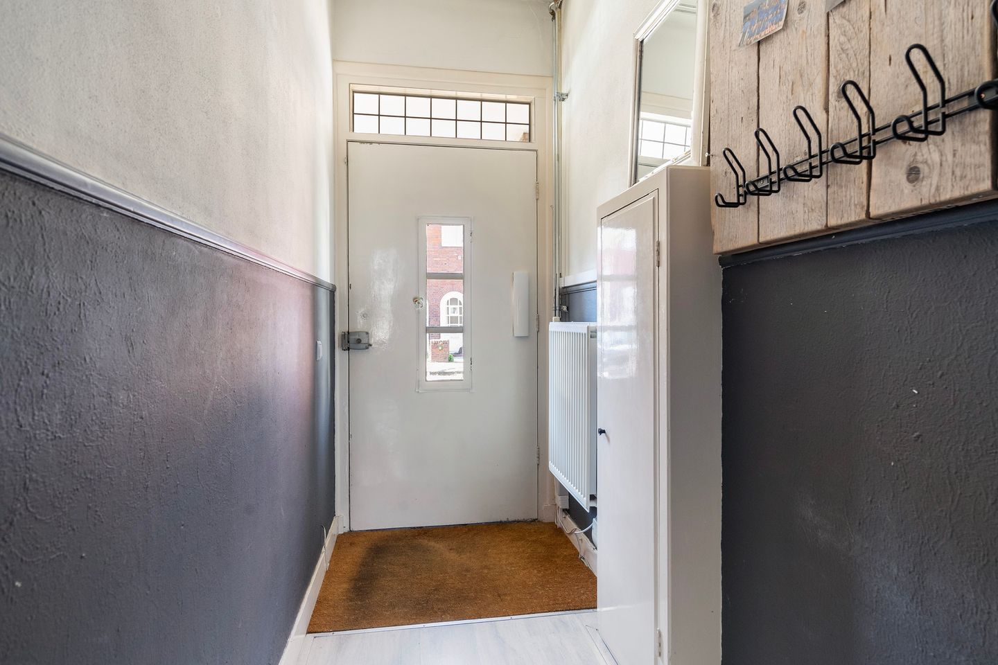 Foto 10 van van Roonhuysestraat 8