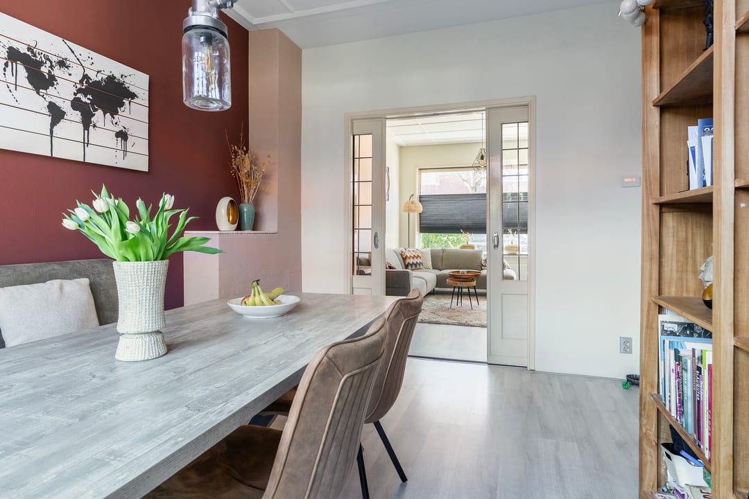 Foto 17 van van Roonhuysestraat 8