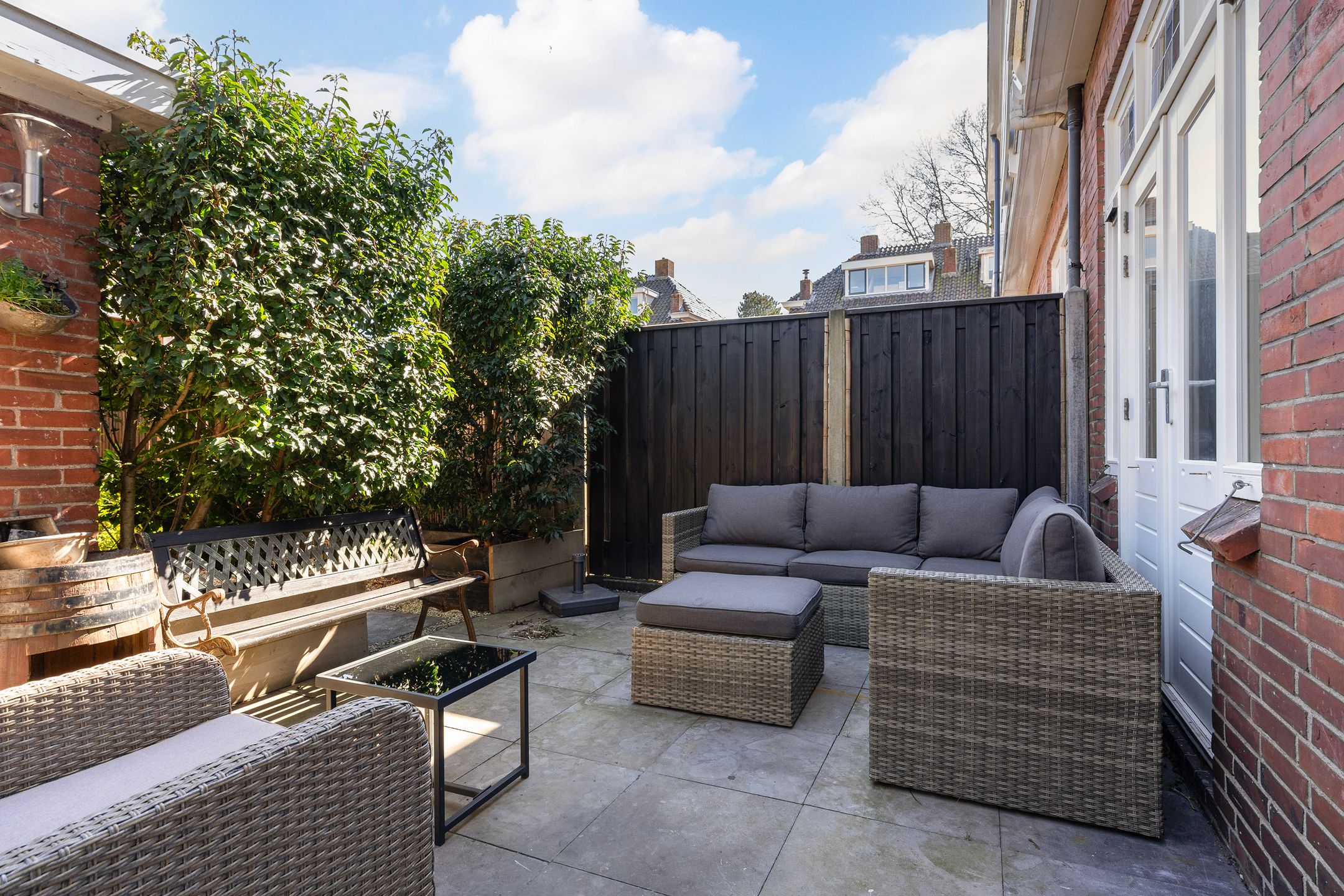 Foto 21 van van Roonhuysestraat 8