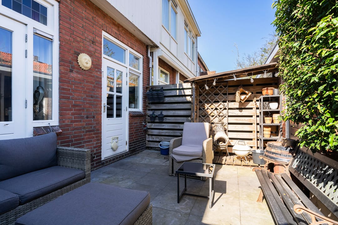 Foto 22 van van Roonhuysestraat 8