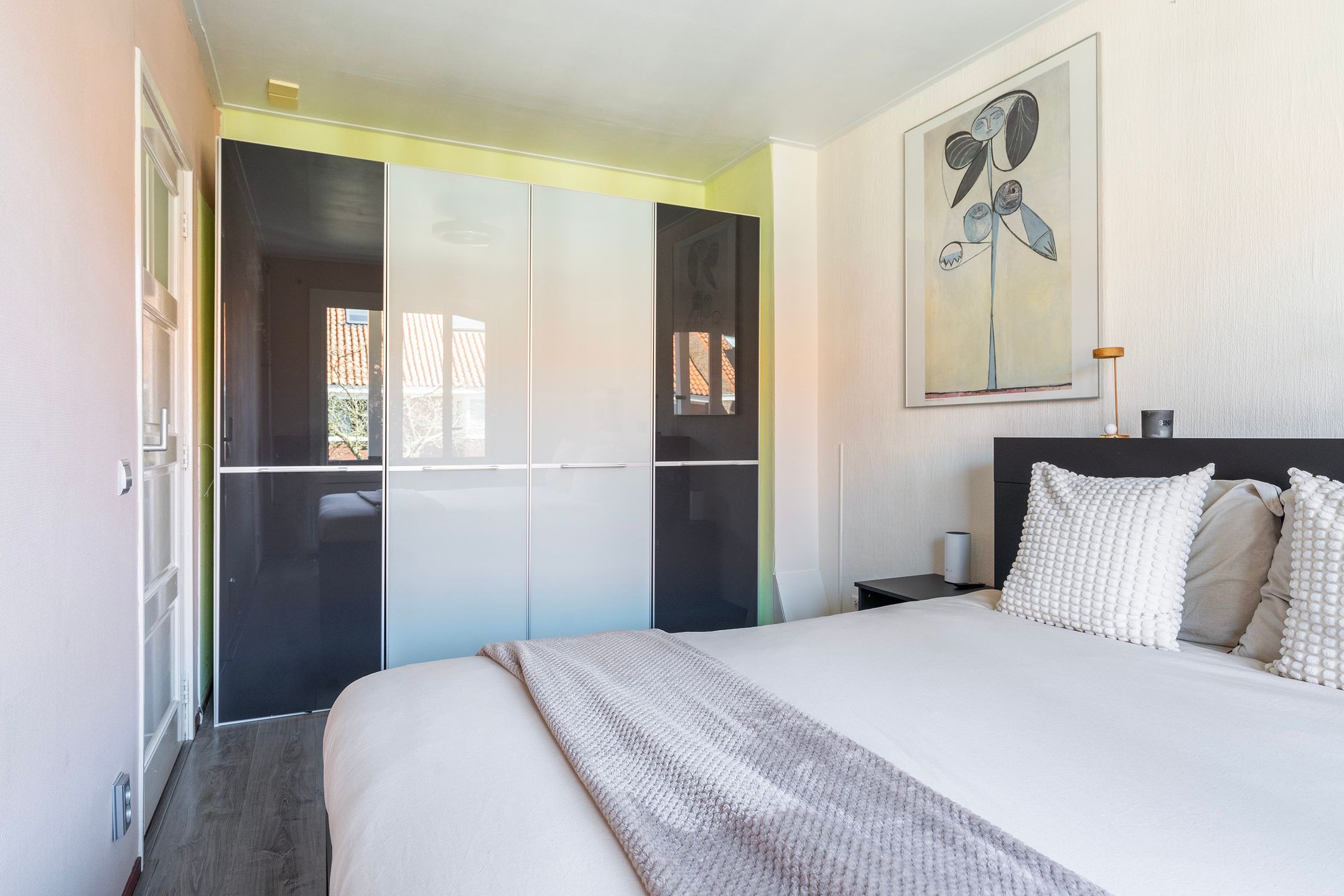 Foto 27 van van Roonhuysestraat 8