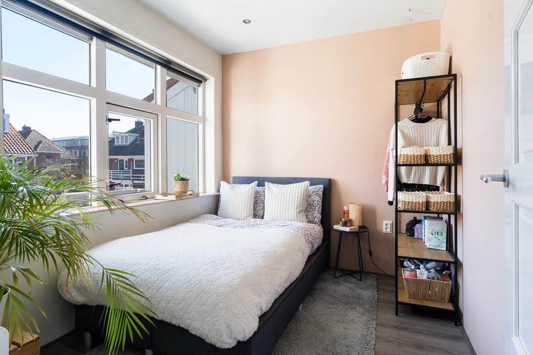 Foto 28 van van Roonhuysestraat 8