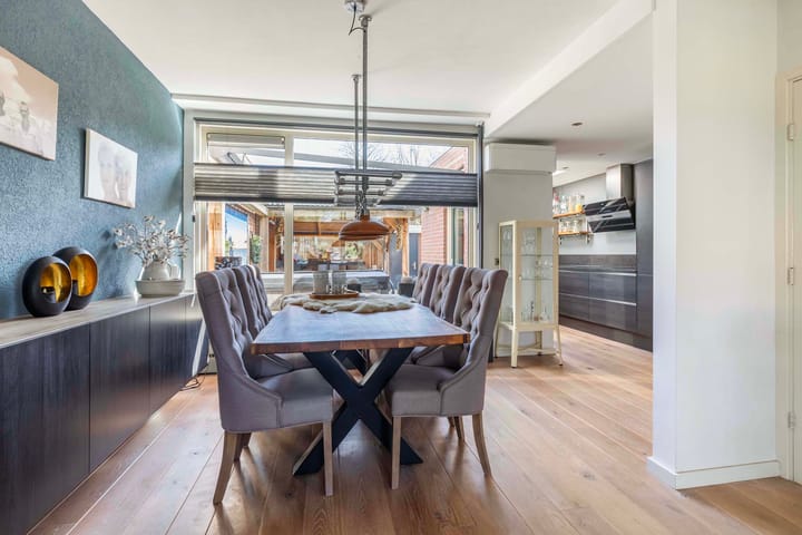 Foto 10 van Keizersmantel 46