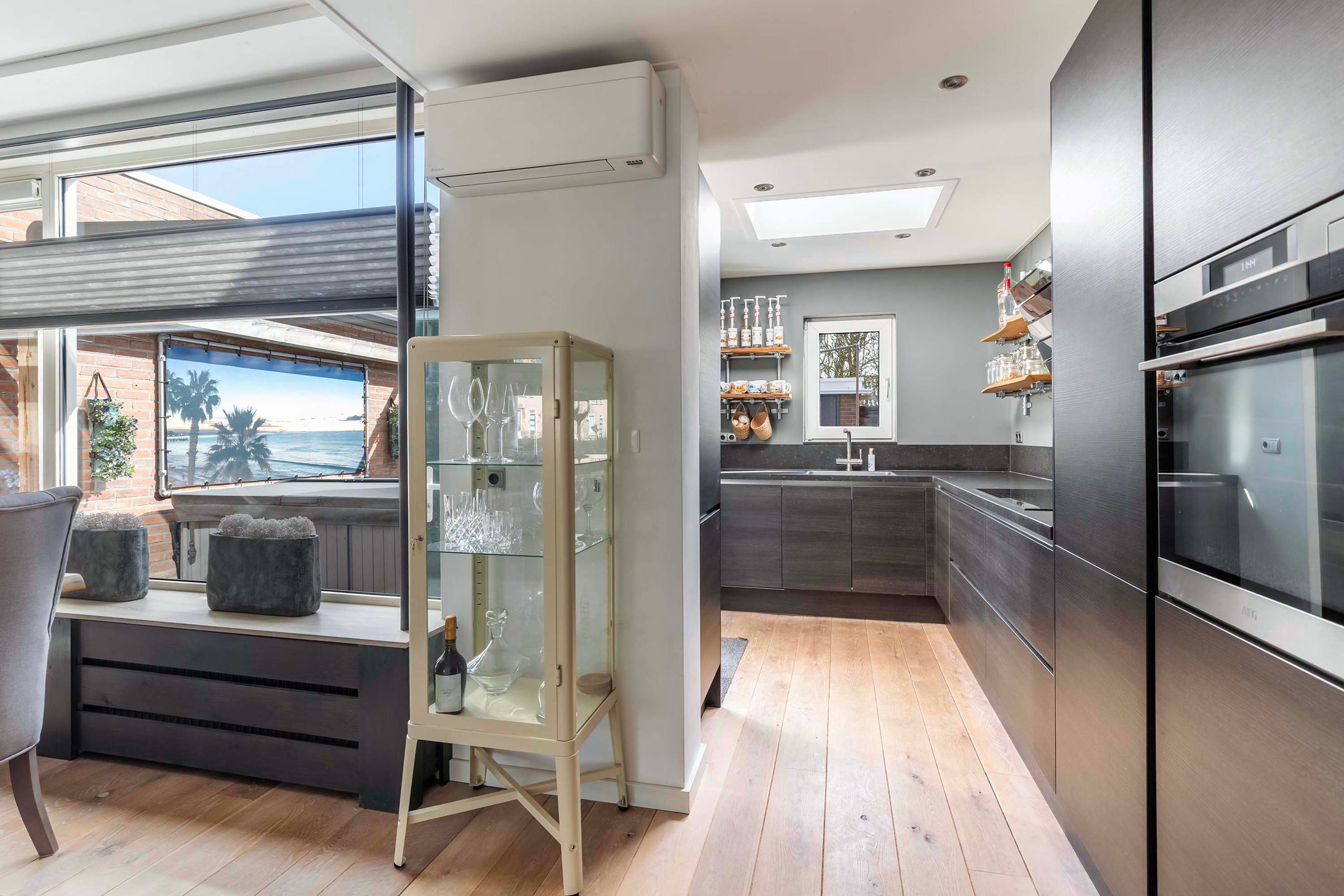 Foto 12 van Keizersmantel 46