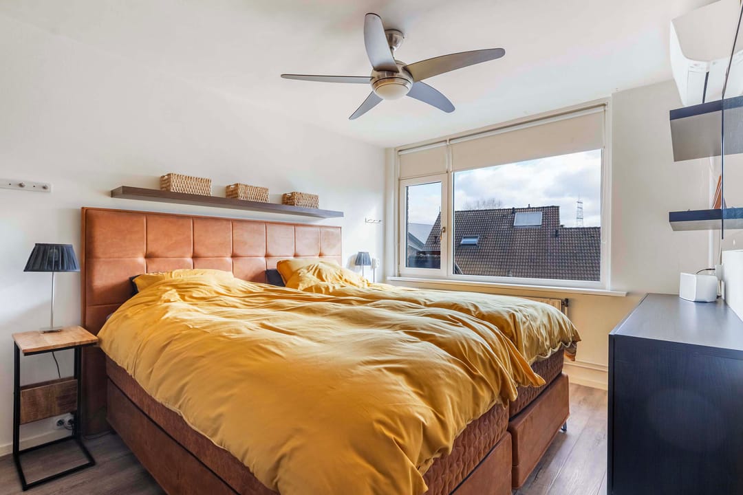 Foto 16 van Keizersmantel 46