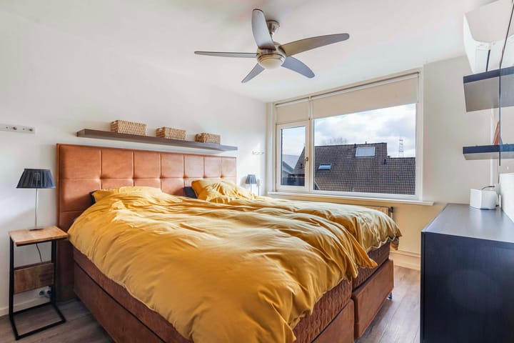 Foto 16 van Keizersmantel 46