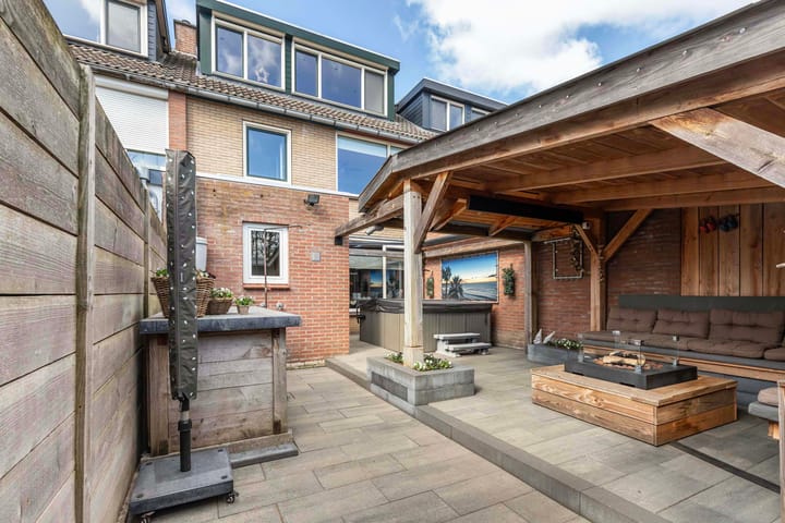 Foto 29 van Keizersmantel 46