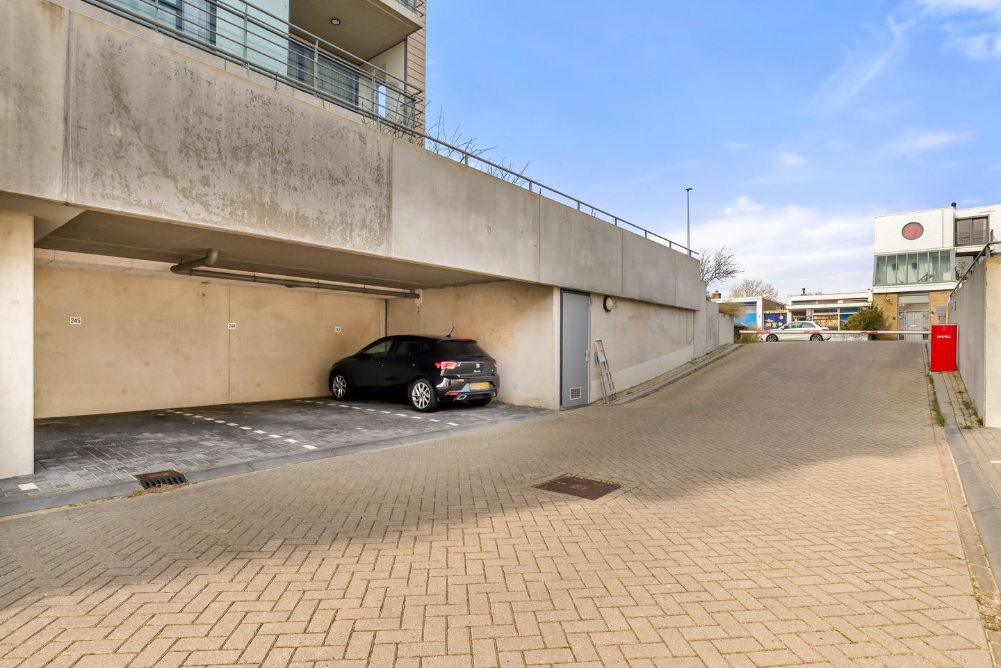 Foto 35 van Galileistate 63