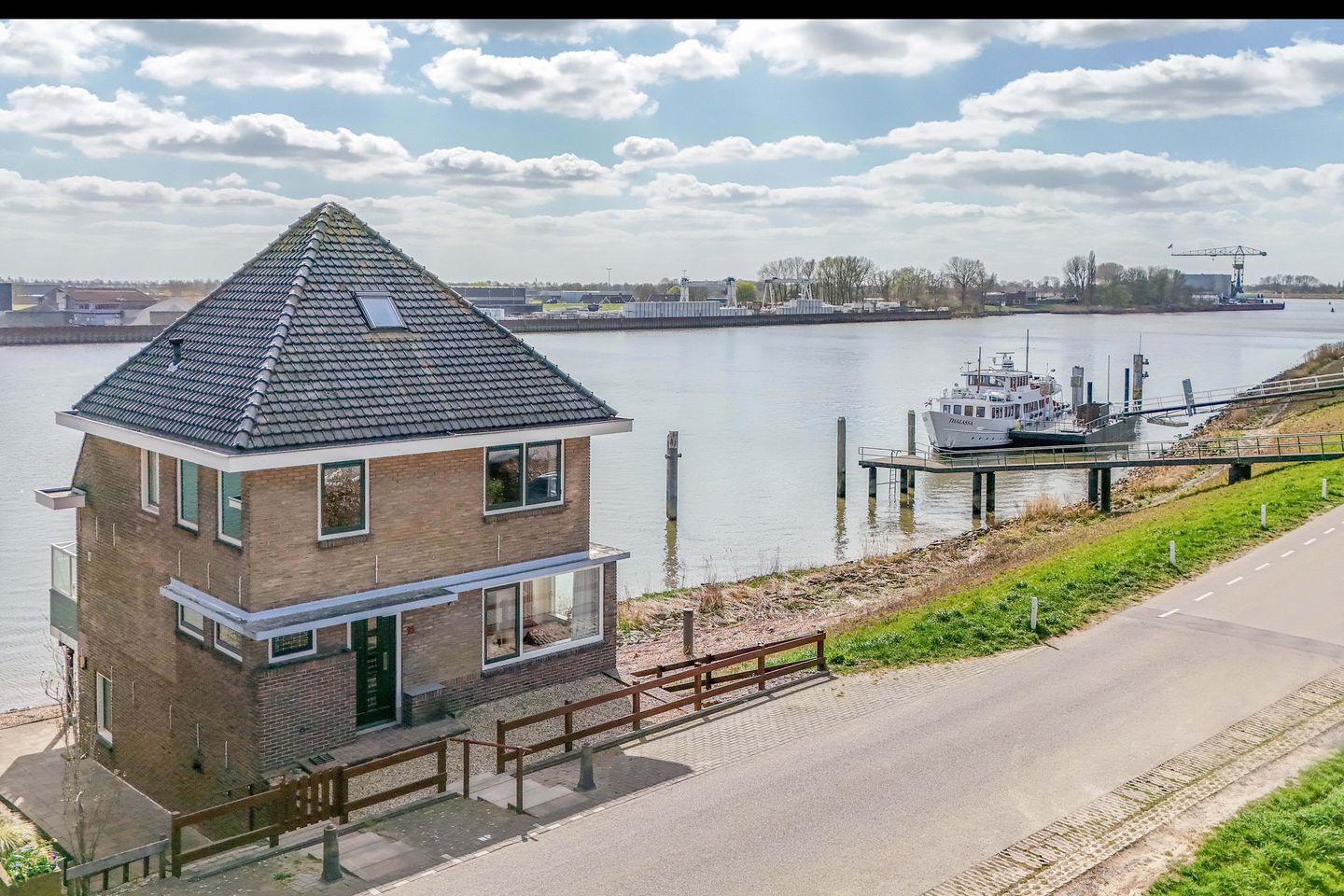 Foto 1 van Lekdijk-West 16