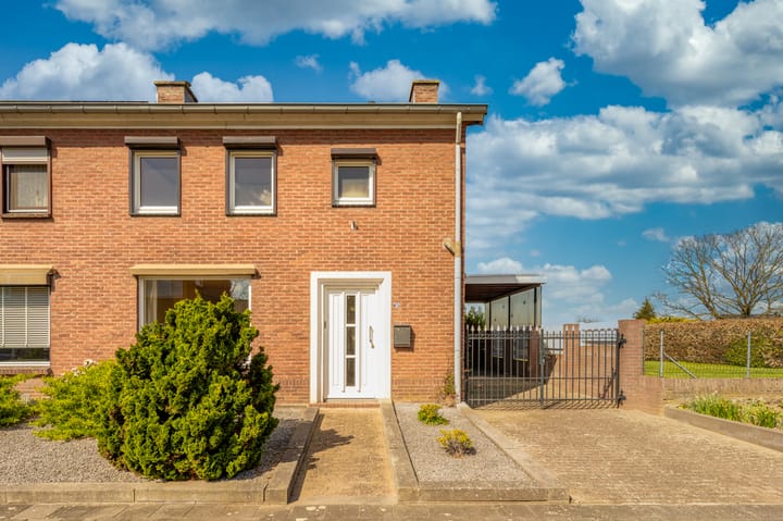 Foto 2 van Burg Strijkersstraat 18