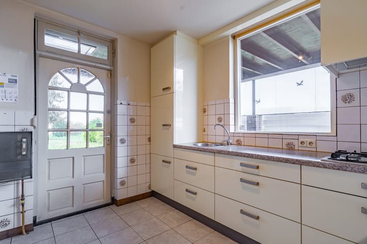 Foto 7 van Burg Strijkersstraat 18