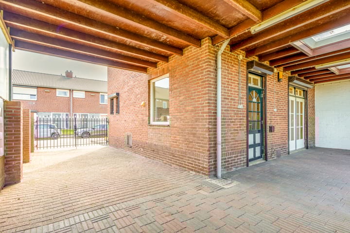 Foto 27 van Burg Strijkersstraat 18