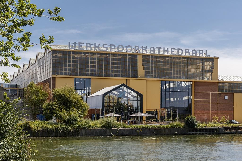 Photo 48 of Amsterdamsestraatweg 590