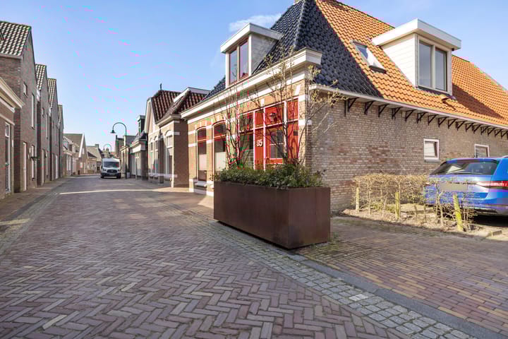 Foto 44 van Buorren 85