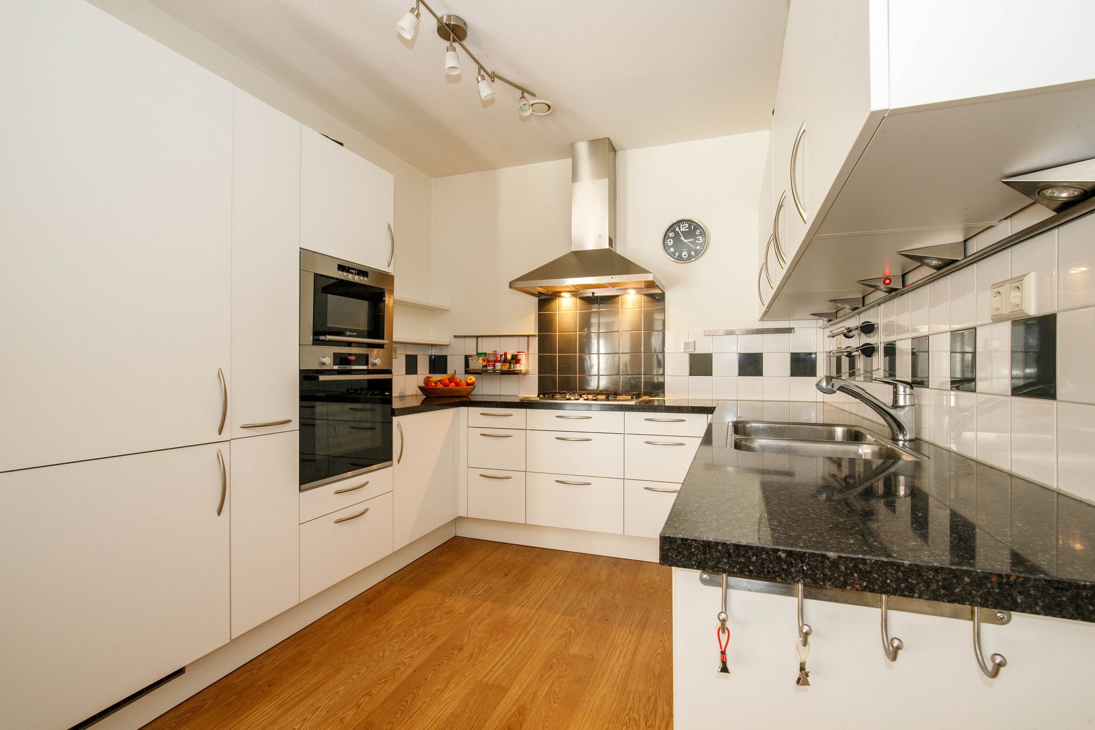 Photo 3 of Stolwaardplein 2