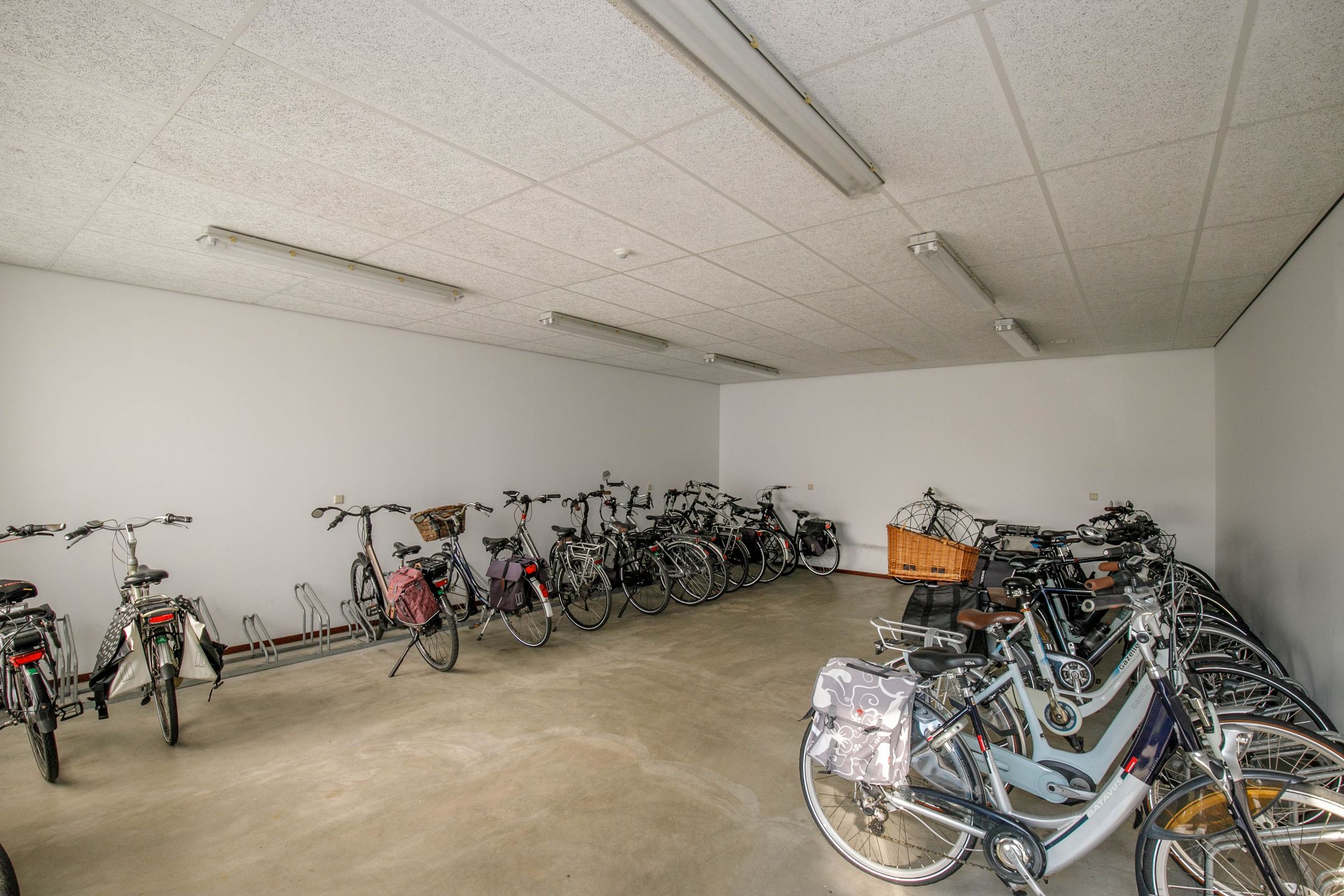 Photo 36 of Stolwaardplein 2